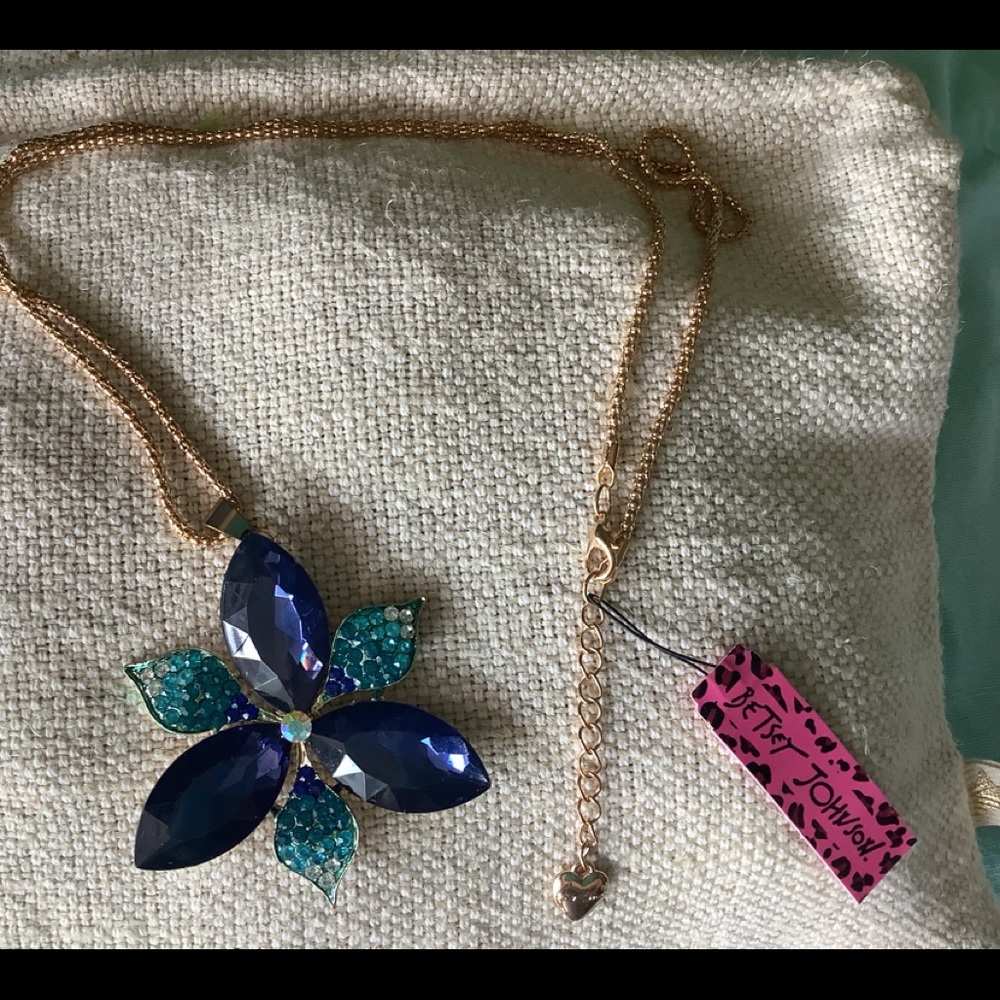 Betsy Johnson Multi Colored Blue Flower - Picture 4 of 4